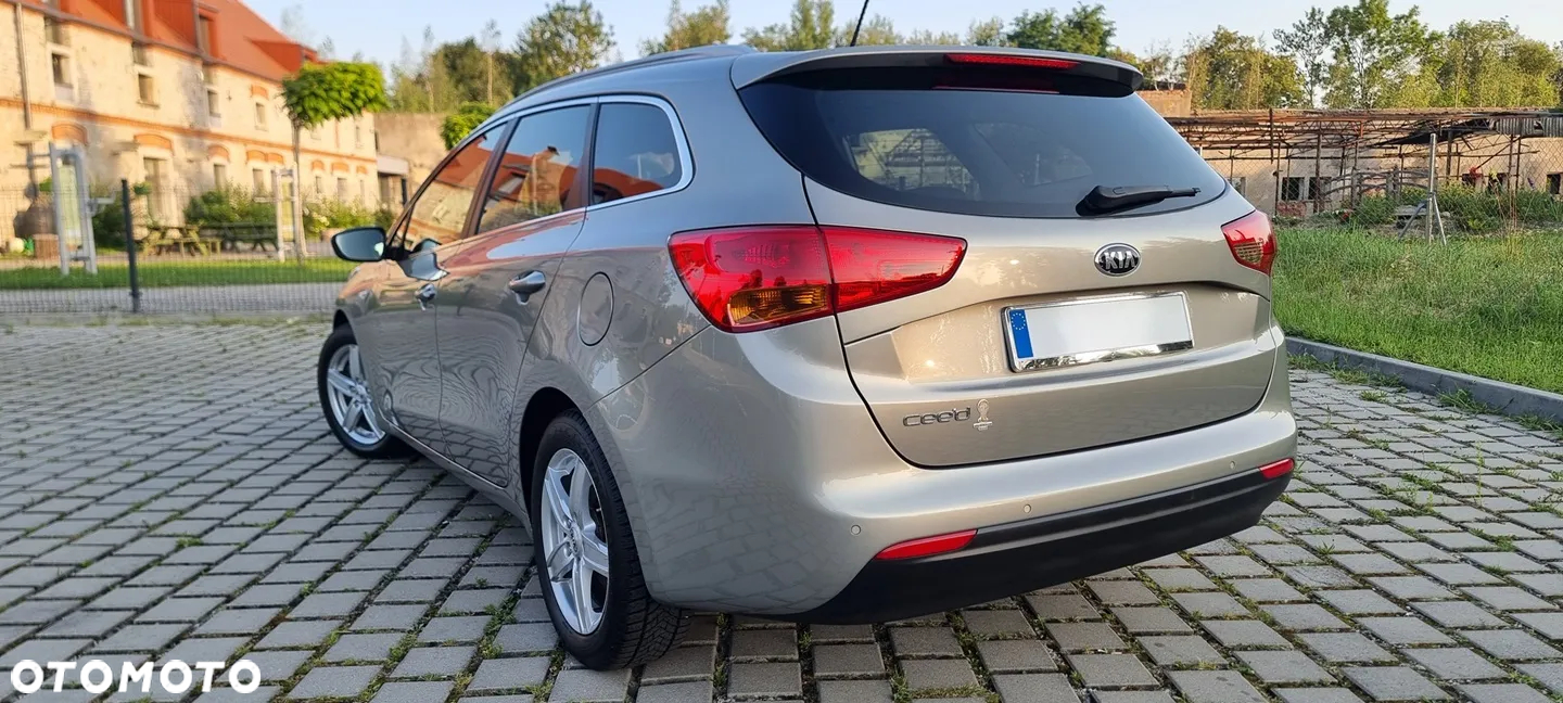 Kia Ceed Cee'd 1.6 GDI Business Line - 8