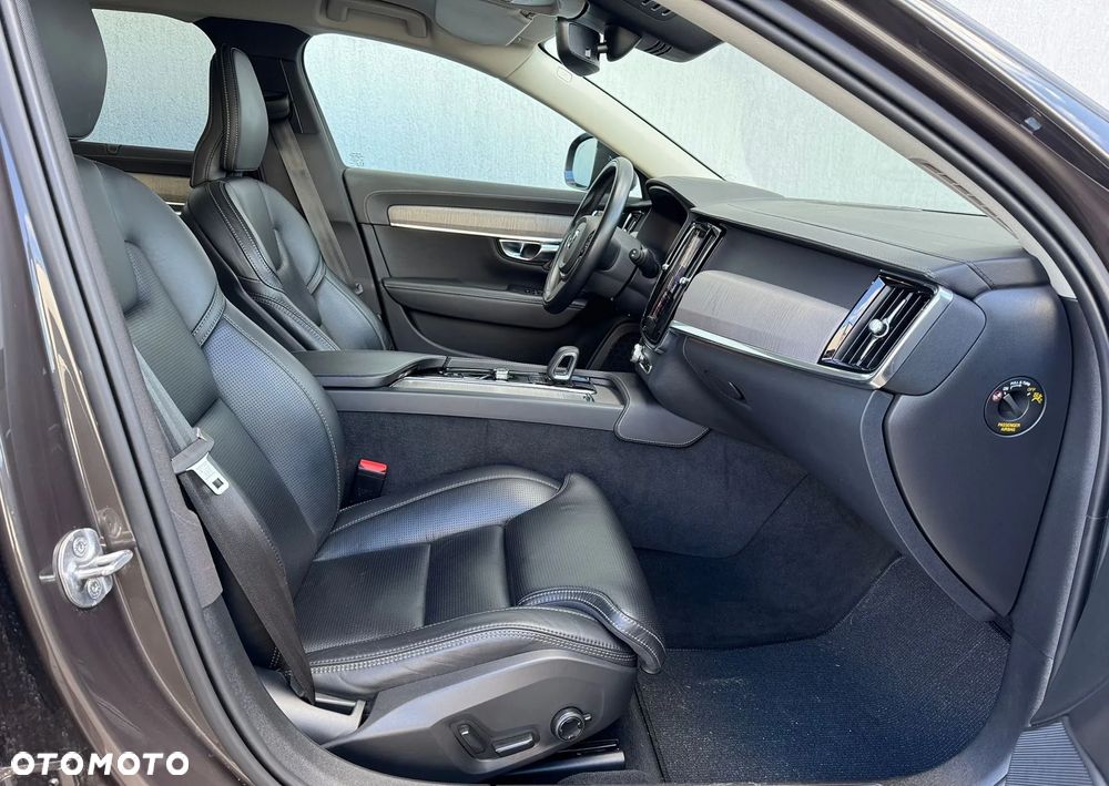 Volvo V90 Cross Country B5 B AWD Pro - 3