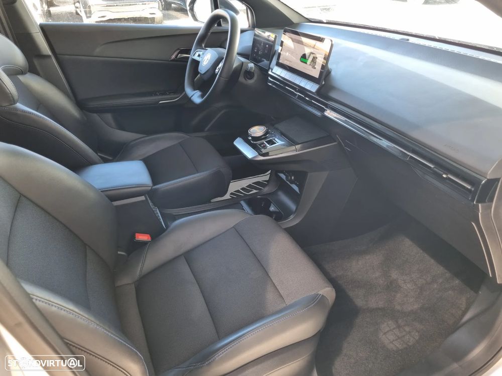 MG MG4 77 kWh Extended Range Luxury - 11