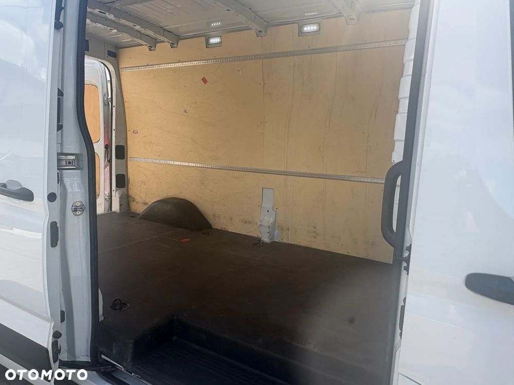 Maxus Deliver 9 - 10