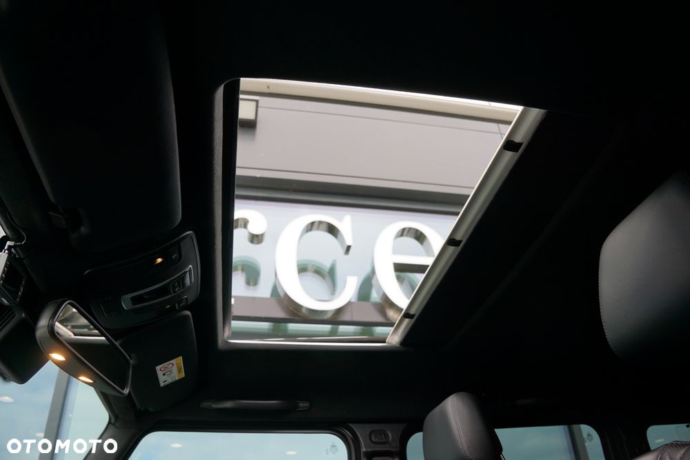 Mercedes-Benz Klasa G AMG 63 AMG SPEEDSHIFT 7G-TRONIC - 23