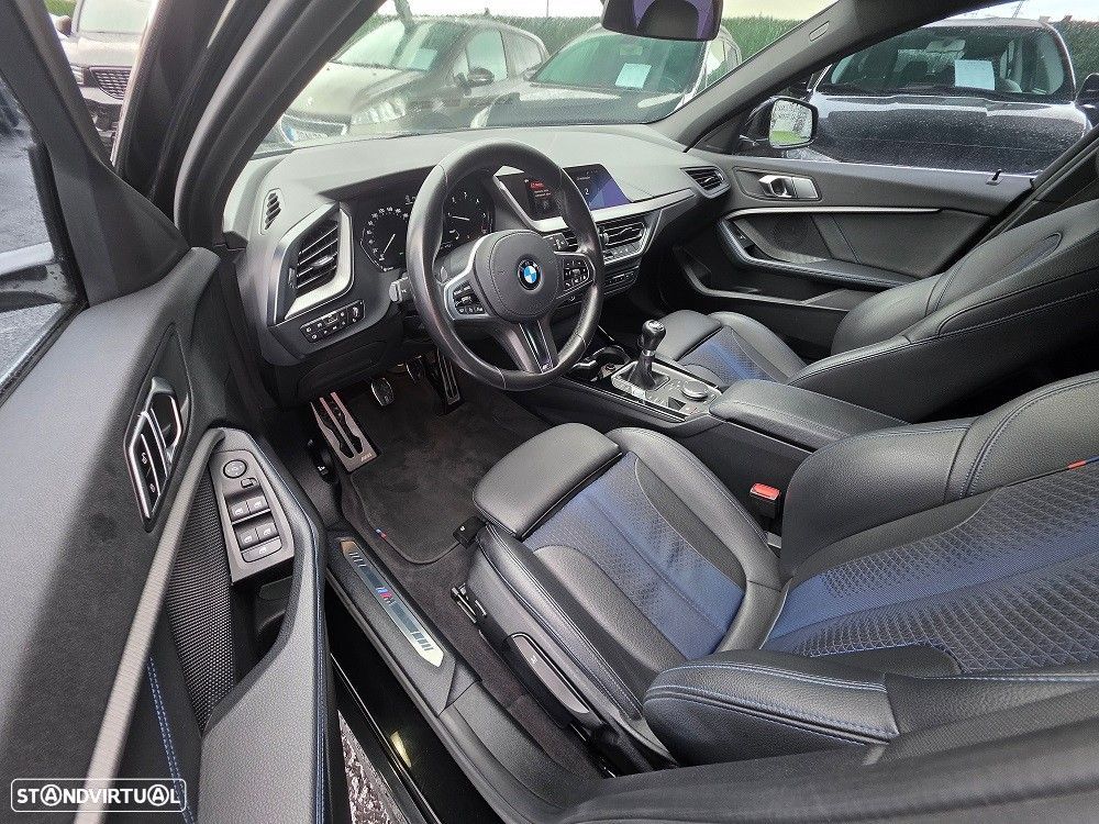 BMW 116 d Pack Desportivo M - 9