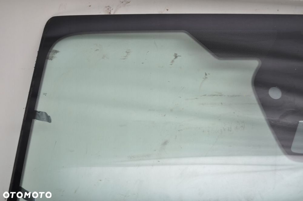 FORD FIESTA MK8 SZYBA PRZÓD PRZEDNIA CZOŁOWA 17R - 11