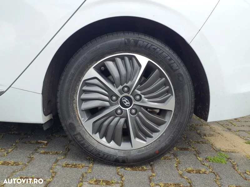 Hyundai IONIQ Plug-in-Hybrid 1.6 GDI Style - 13