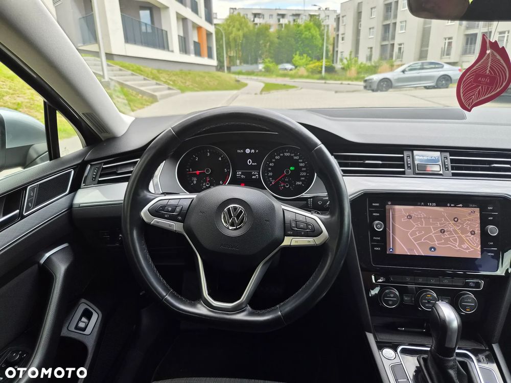 Volkswagen Passat 2.0 TDI SCR DSG Highline - 30