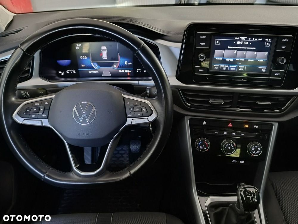Volkswagen T-Roc - 14