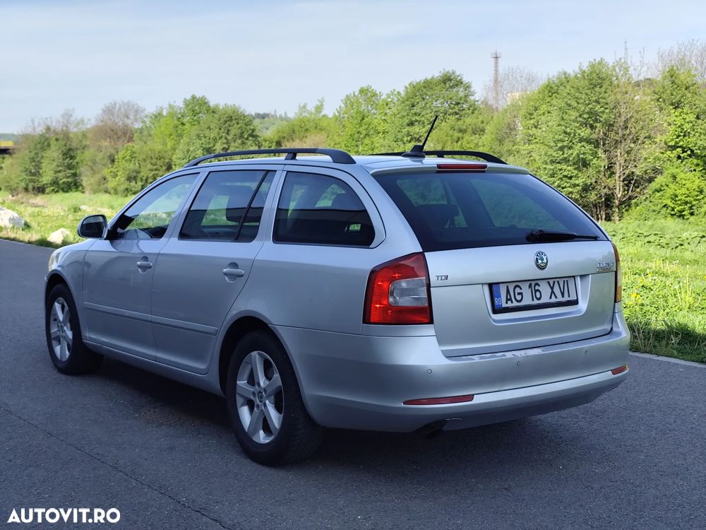 Skoda Octavia 2.0 TDI Elegance DSG - 10