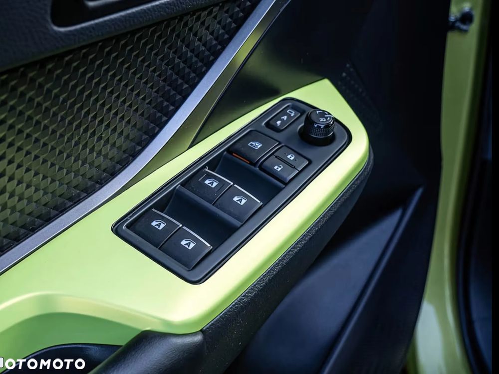 Toyota C-HR 1.8 Hybrid Executive - 38