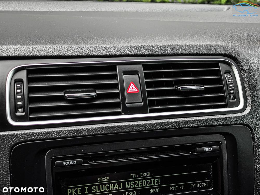 Volkswagen Jetta - 31