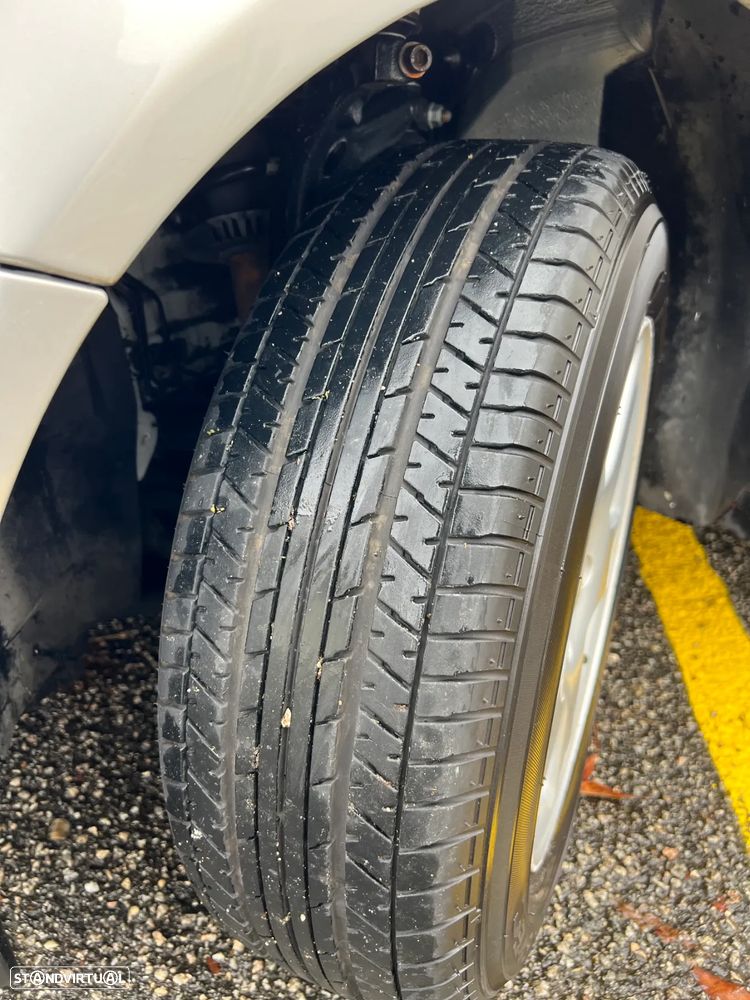 VW Passat 1.9 TDi Confortline - 39