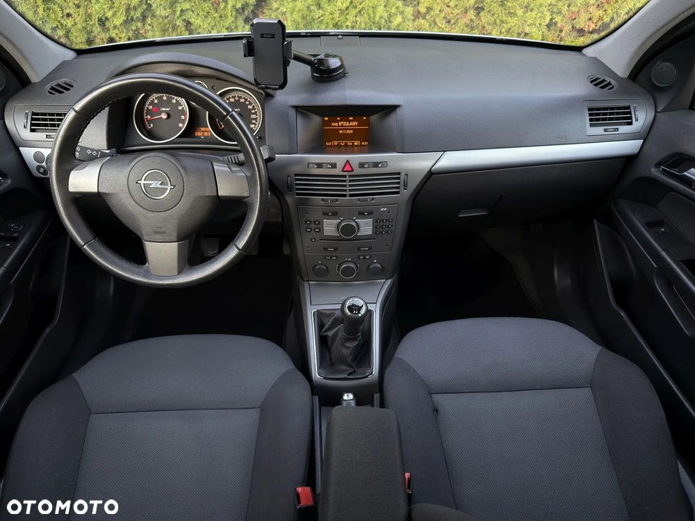 Opel Astra 1.6 Caravan Enjoy - 18