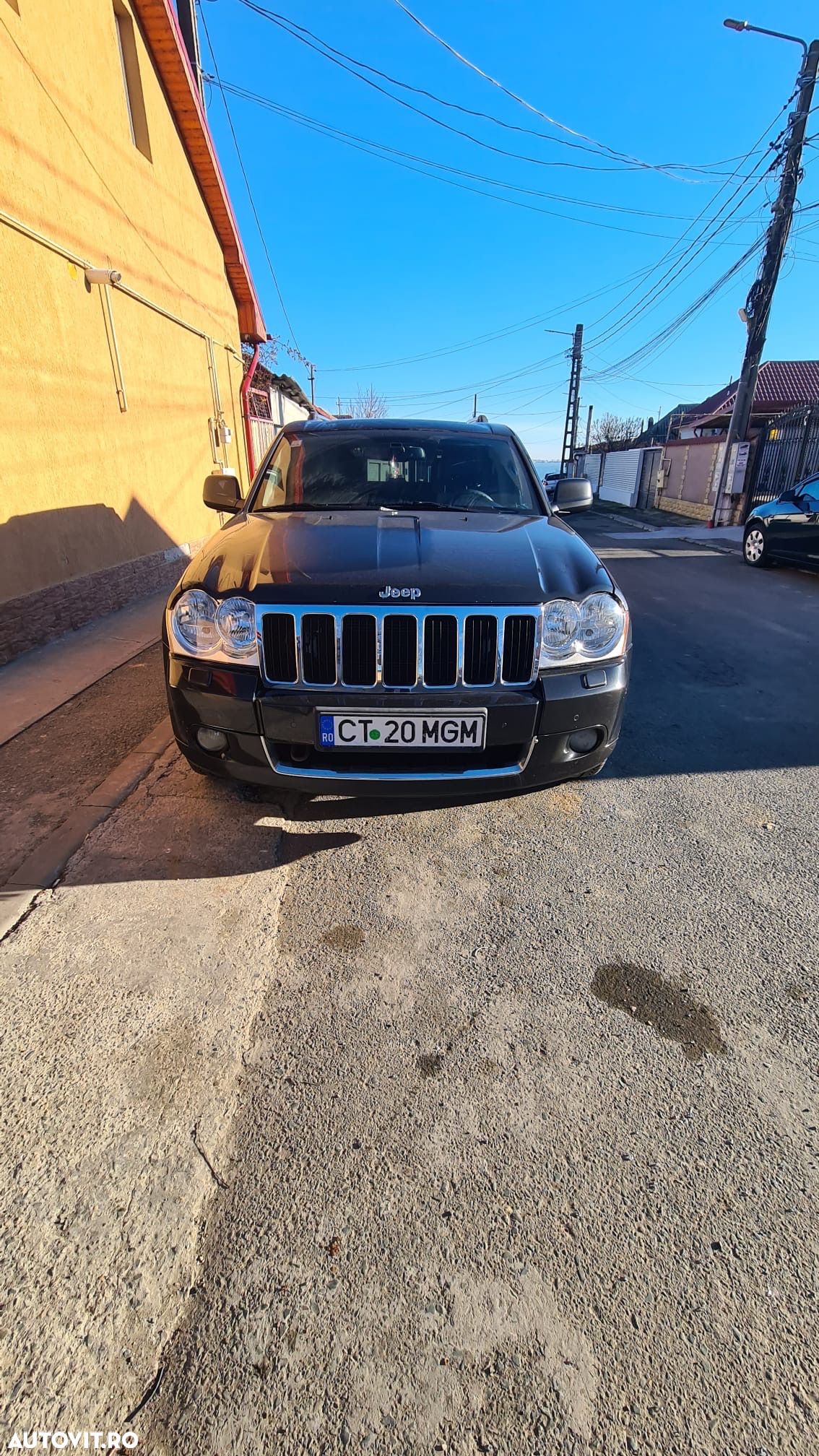 Jeep Grand Cherokee - 1