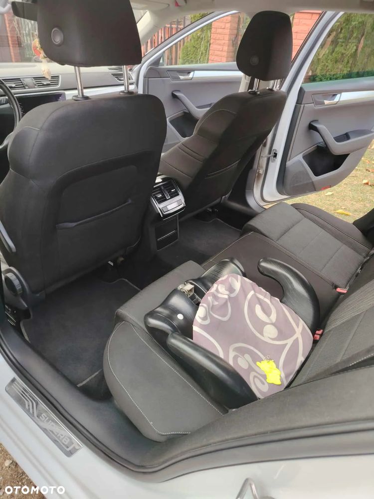 Skoda Superb 2.0 TDI Active DSG7 - 15