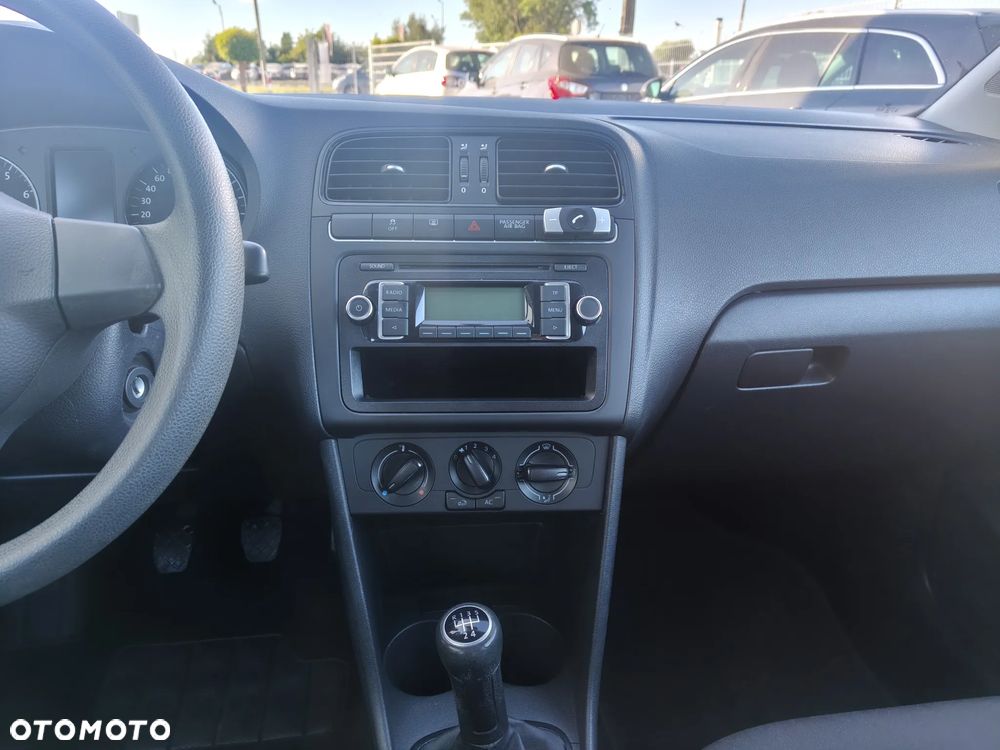 Volkswagen Polo - 17
