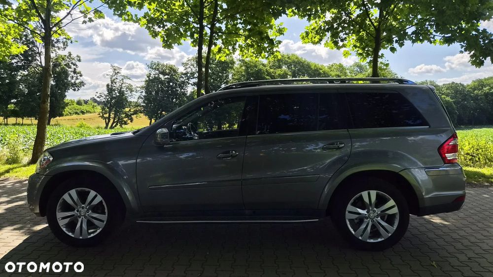 Mercedes-Benz GL 500 4Matic 7G-TRONIC - 34
