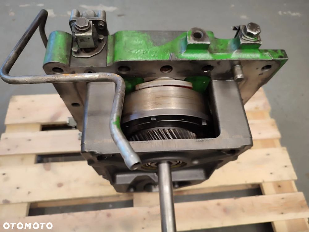 WOM   R134308  R129652   JOHN DEERE 6810 - 4
