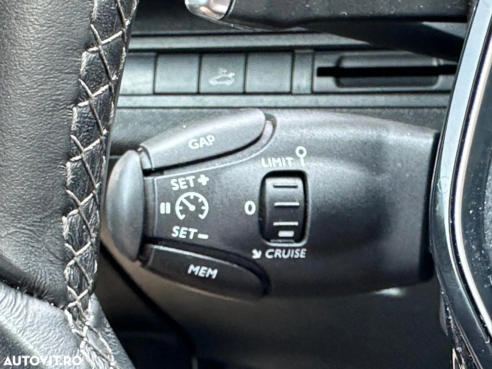 Peugeot 5008 1.6 Puretech Turbo s&s EAT8 Allure - 20