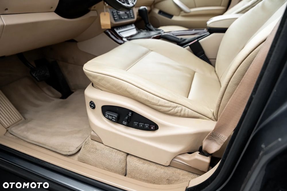 BMW X5 3.0 i Edition Exclusive - 27