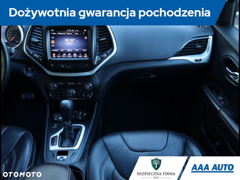 Jeep Cherokee - 9
