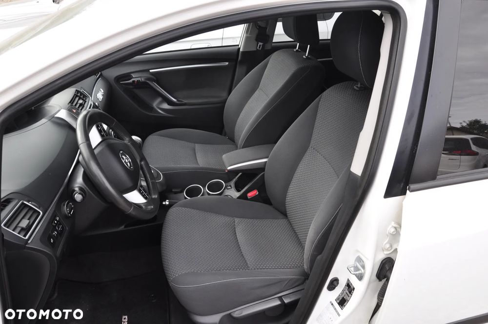 Toyota Verso 1.8 Prestige MS - 25