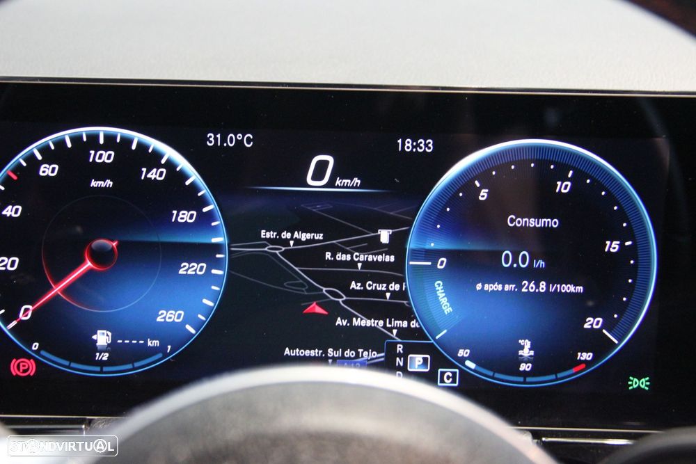 Mercedes-Benz GLA 180 d AMG Line - 14