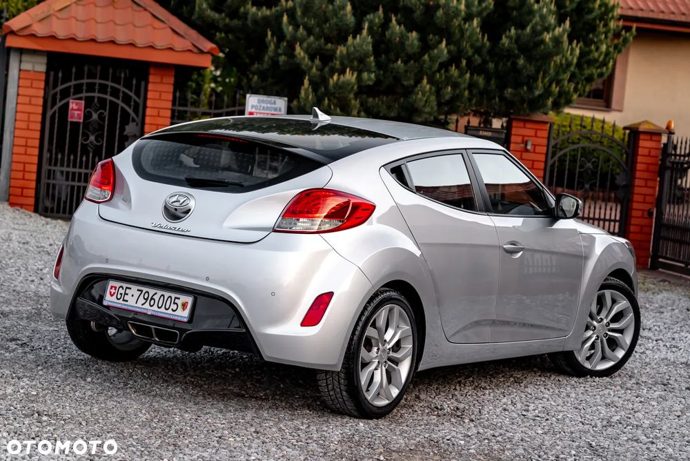 Hyundai Veloster 1.6 Premium - 10