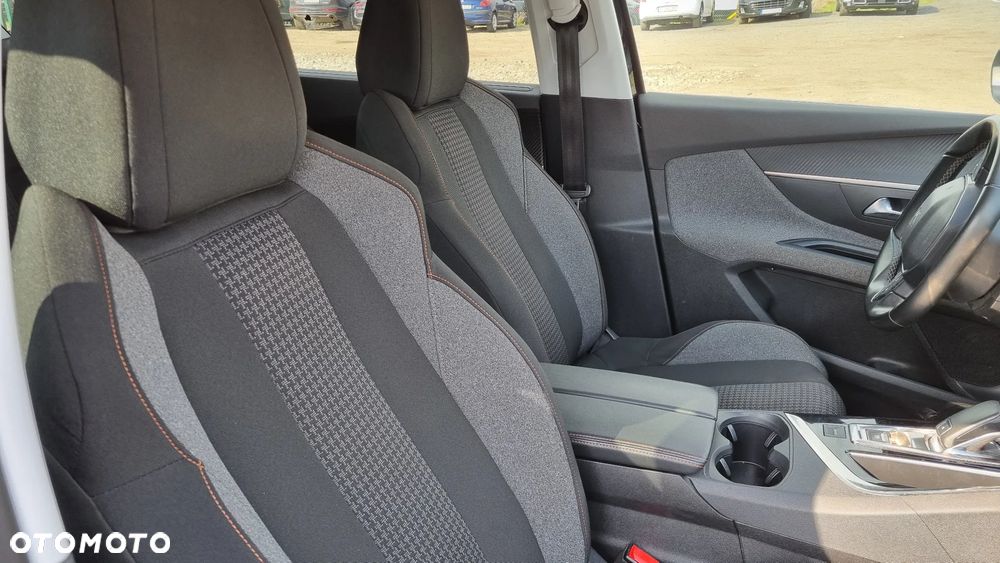 Peugeot 5008 BlueHDI 130 EAT8 Active Pack - 23