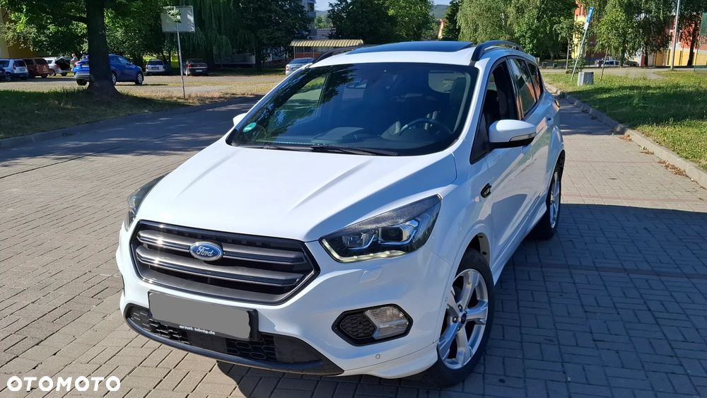 Ford Kuga 1.5 EcoBoost 2x4 ST-Line - 1