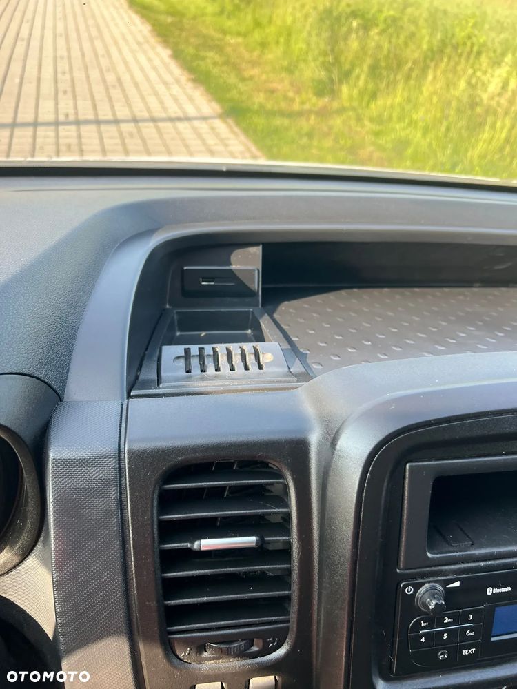 Renault Trafic - 13
