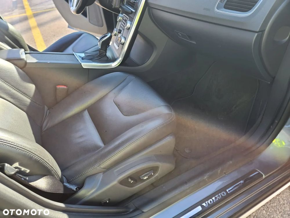 Volvo V60 D4 AWD Drive-E Summum - 16