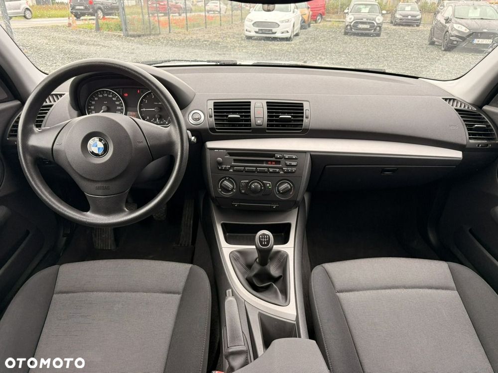 BMW Seria 1 116i - 4