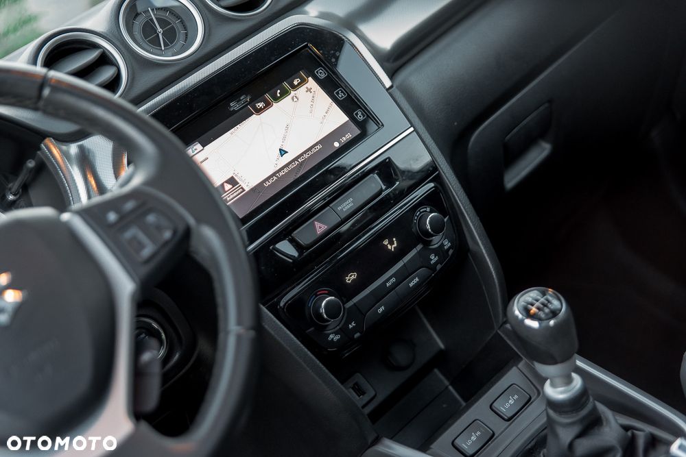 Suzuki Vitara 1.4 Boosterjet Allgrip Comfort+ - 25