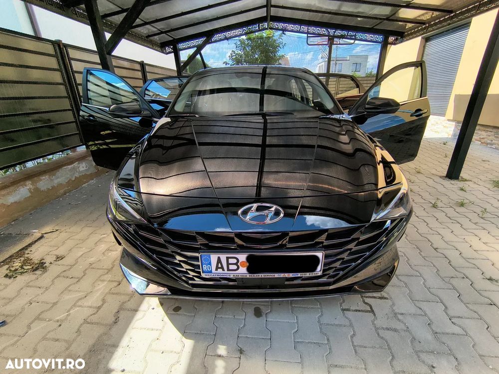Hyundai Elantra 1.6 l 123 CP 6MT Highway - 1