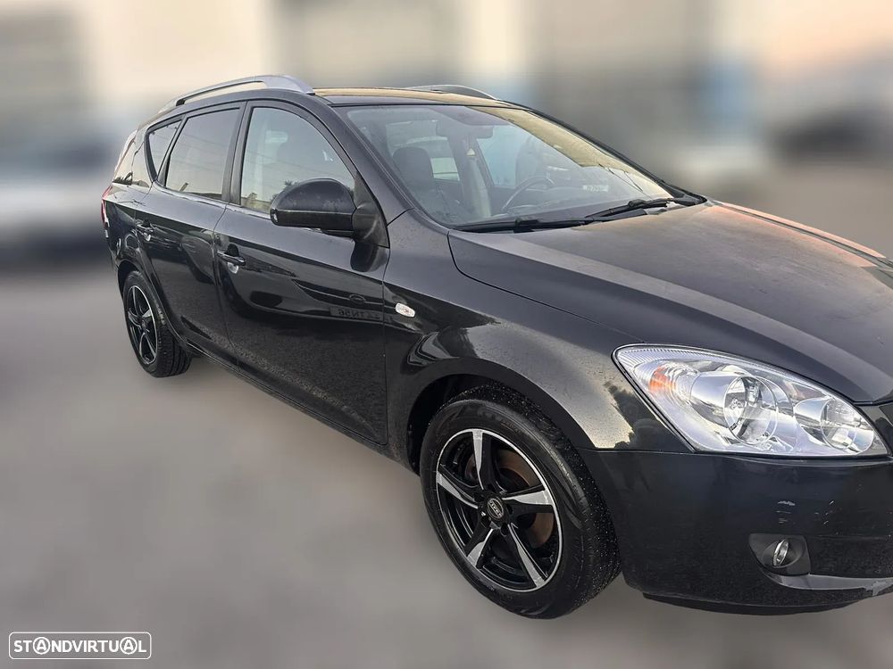 KIA Cee‘d SW 1.6 CRDi 115 cv de 2008 para peças - 6