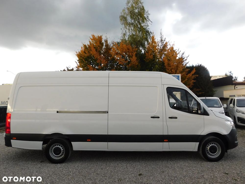 Mercedes-Benz Sprinter - 15
