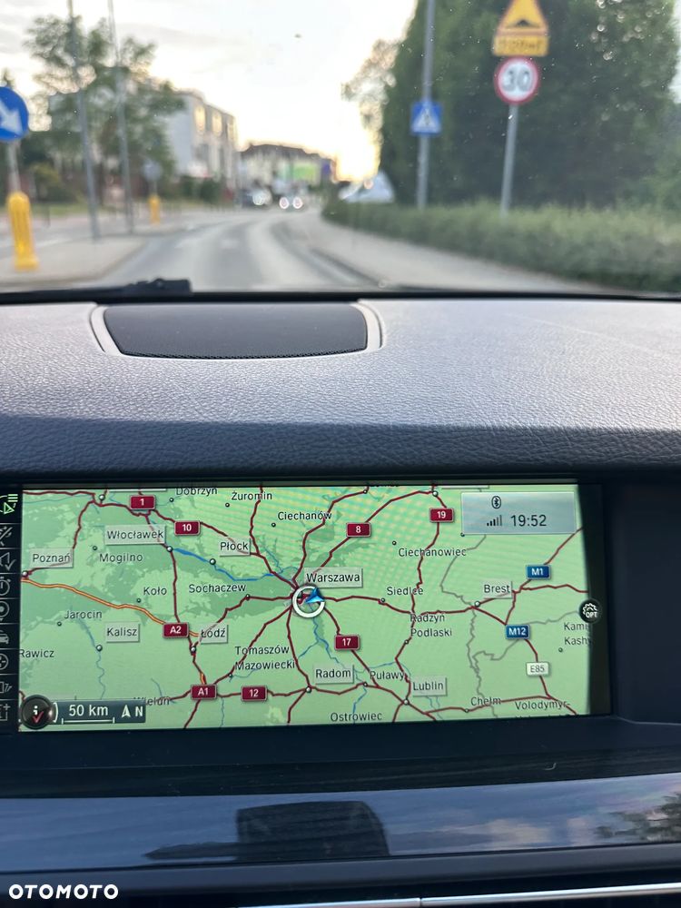 BMW Seria 5 525d xDrive - 27