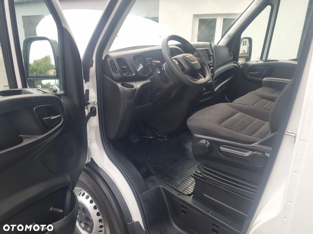 Iveco Daily 35s14 Brygadówka 6-cio osobowa - 35