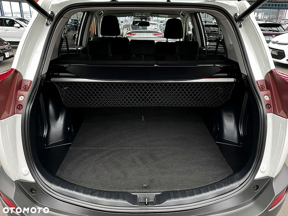 Toyota RAV4 - 16