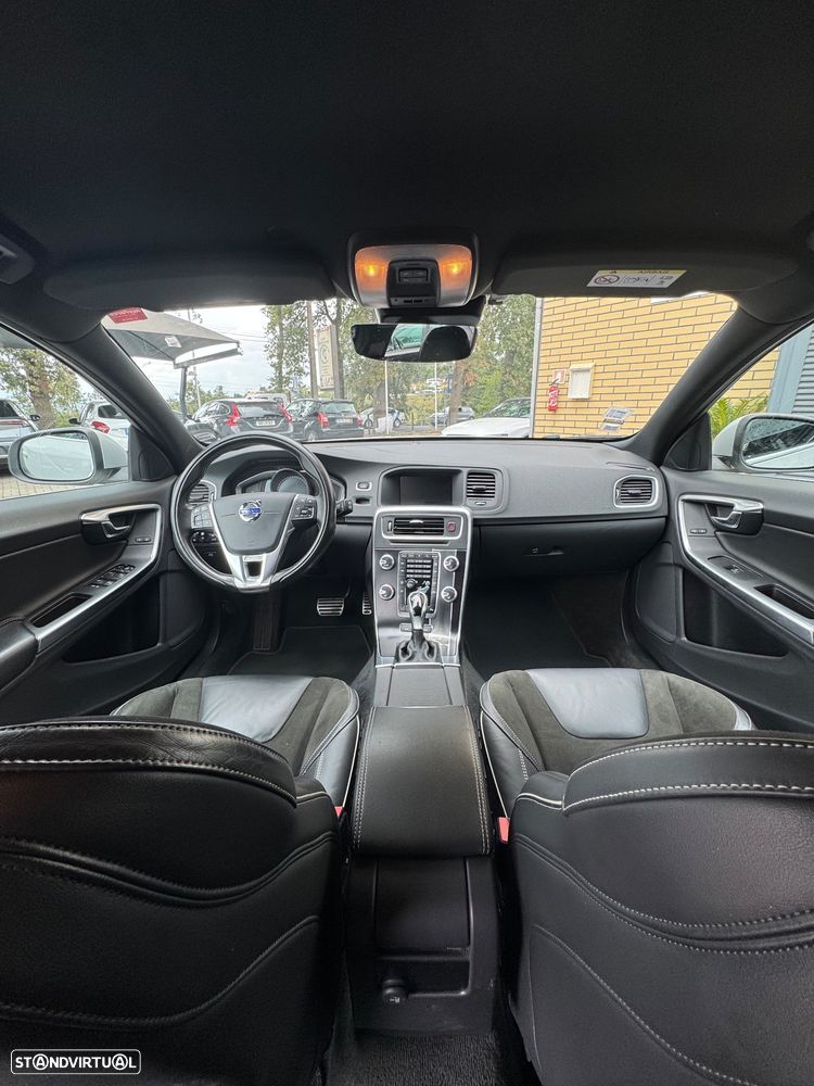 Volvo V60 2.4 D6 R-Design AWD Phev - 6