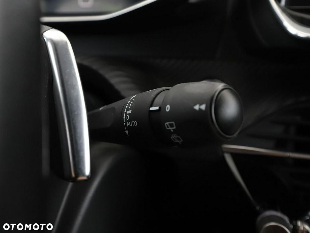 Peugeot 2008 BlueHDi 130 EAT8 Allure - 37