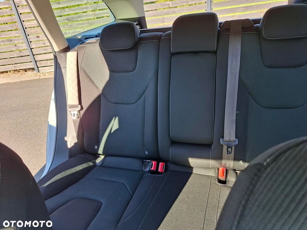 Ford Mondeo - 12