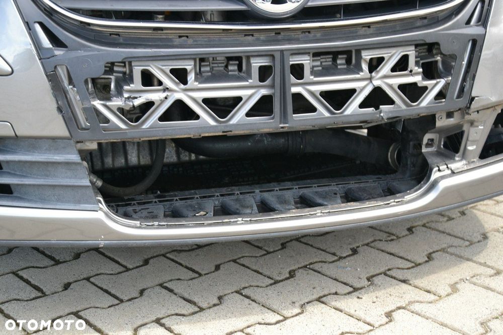 Volkswagen Touran - 12