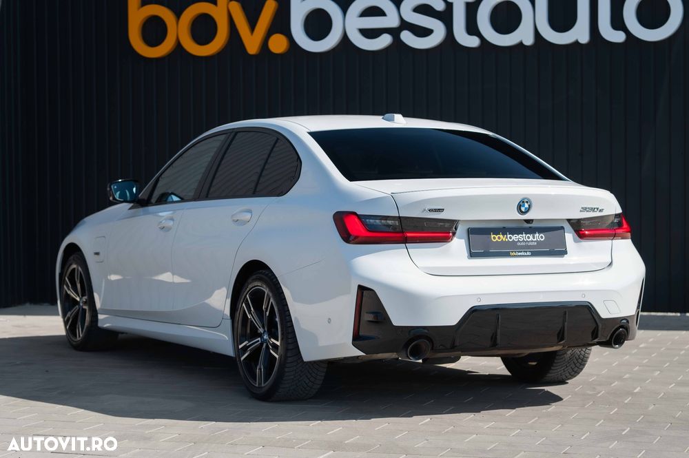 BMW Seria 3 330e xDrive Aut. M Sport - 36