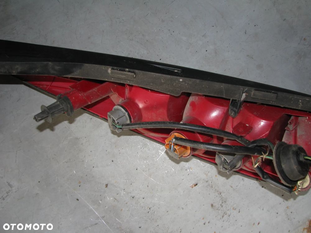 FORD MONDEO MK3 KOMBI LAMPA PRAWY TYŁ TYLNA PRAWA - 14