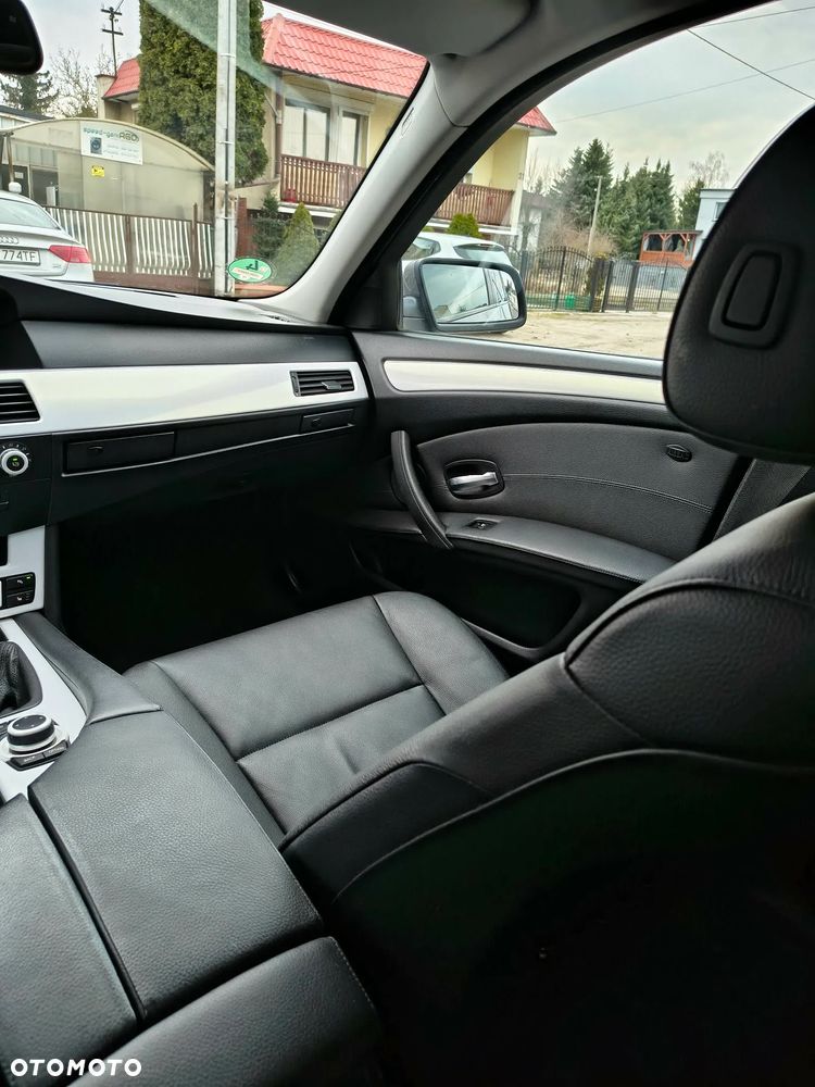 BMW Seria 5 523i Edition Exclusive - 25