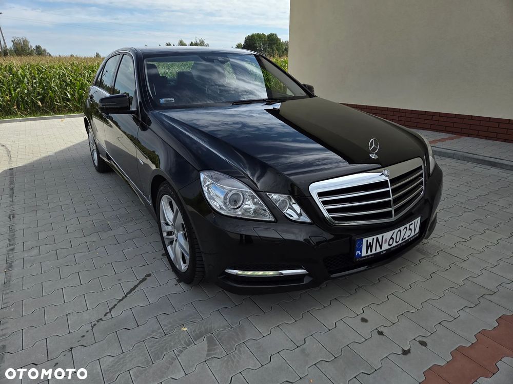 Mercedes-Benz Klasa E 250 CGI BlueEff Avantgarde - 8