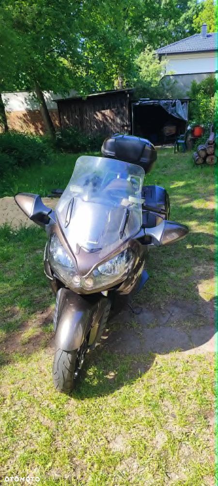 Kawasaki GTR - 2
