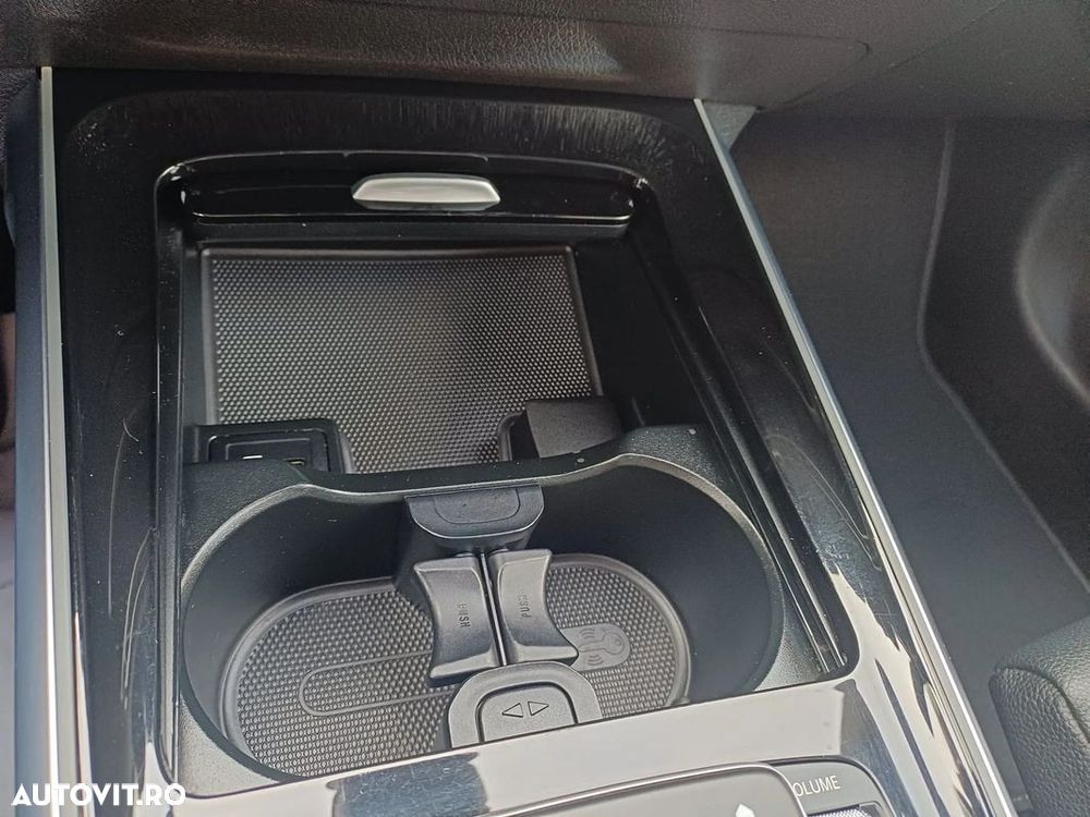 Mercedes-Benz GLB - 31