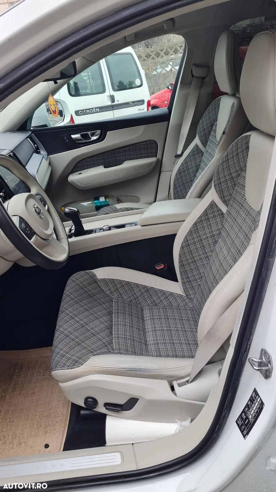 Volvo XC 60 D3 Momentum Pro - 8
