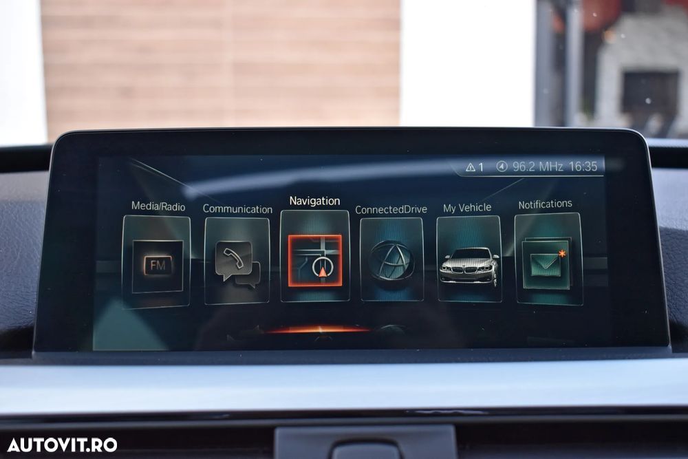 BMW Seria 3 320d Aut. Luxury Line - 24